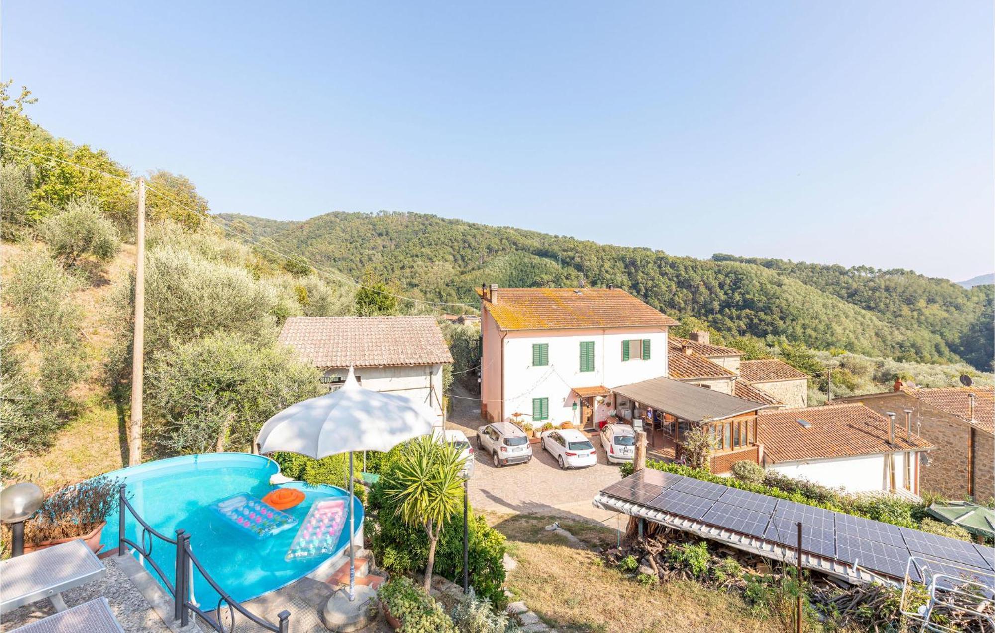 Awesome Home In Marliana With Kitchenette Exterior photo
