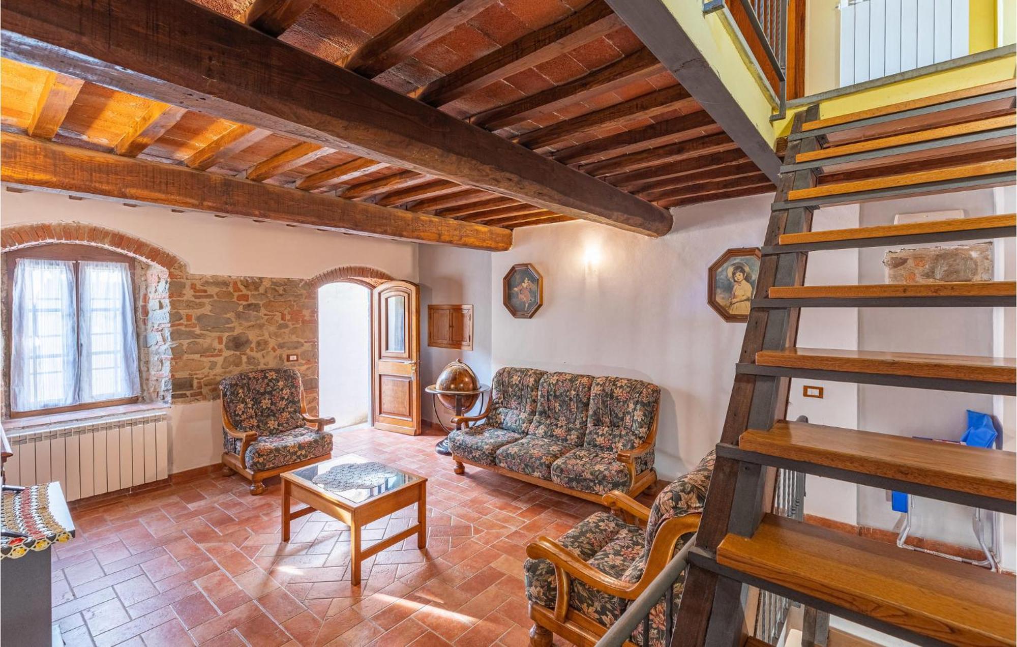 Awesome Home In Marliana With Kitchenette Exterior photo